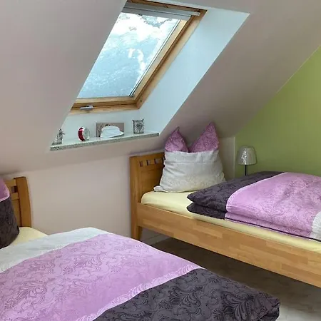 아파트 Im Gruenen, Haus Cara, 120m², 4 Zi, Kue, Bad 슈코이디츠