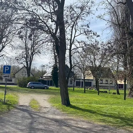 Im Gruenen, Haus Cara, 120m², 4 Zi, Kue, Bad 아파트 *